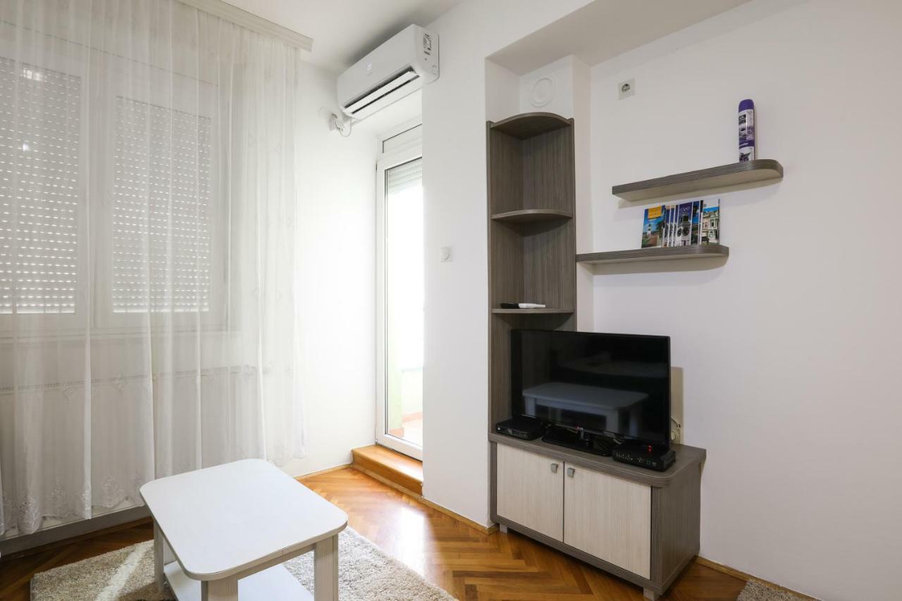 Apartment Promenada 35 ノヴィ・サド エクステリア 写真