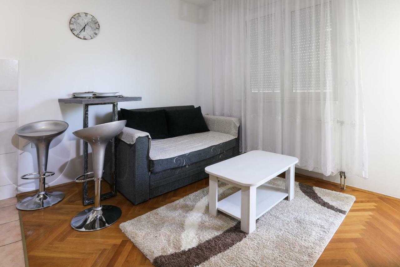 Apartment Promenada 35 ノヴィ・サド エクステリア 写真